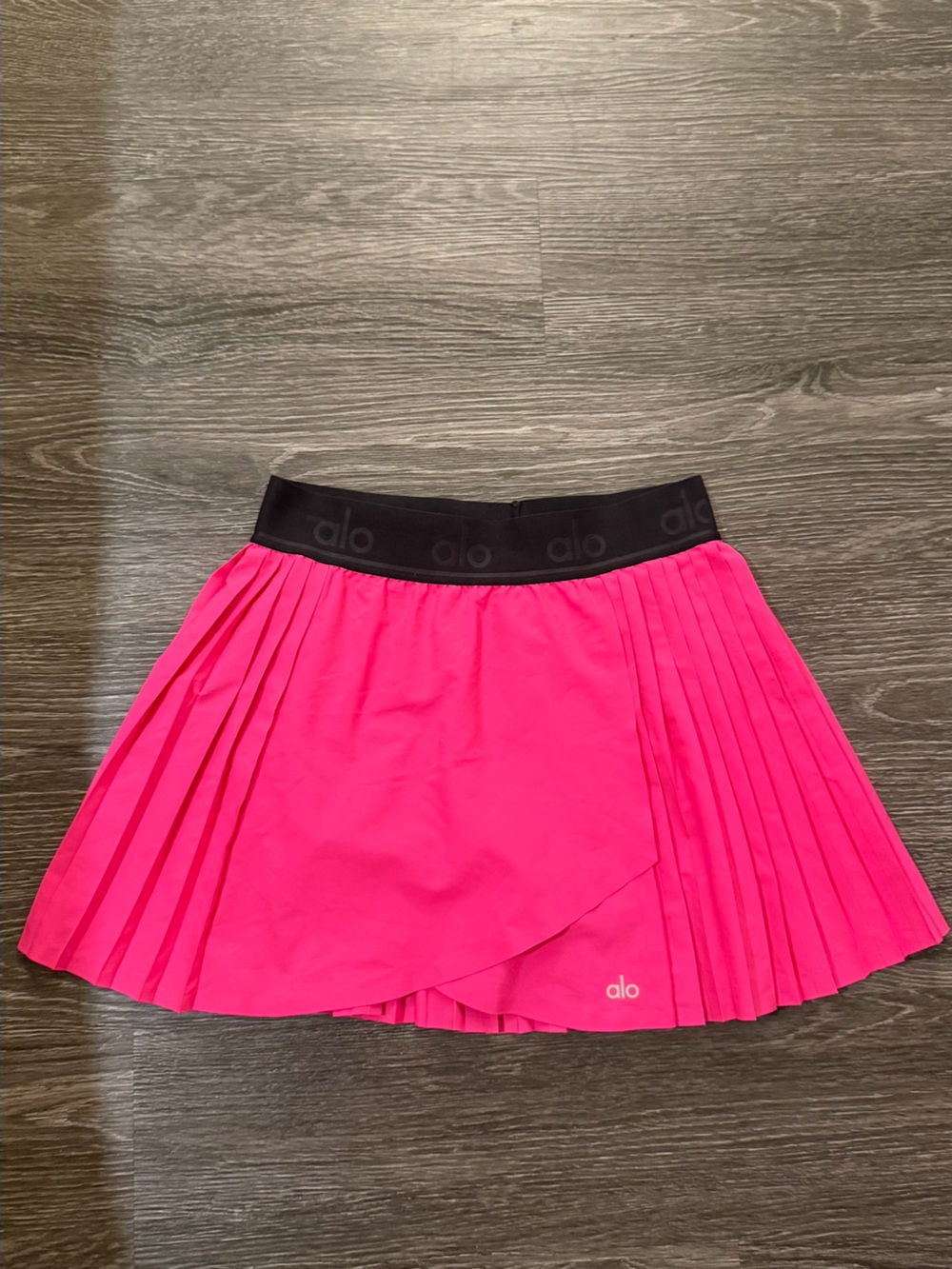 ALO Yoga Pink Pleated Mini Skirt with Black Waistband
